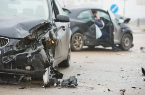 Should I Contact My Lawyer or My Insurance Company After a Car Accident?